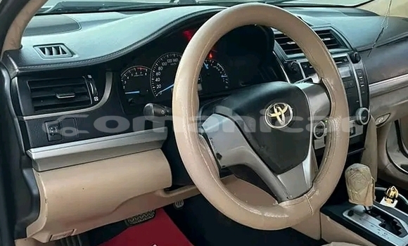Buy Used Toyota Camry White Car in Muttrah in Masqat Buy Used Toyota Camry White Car in Muttrah in Masqat