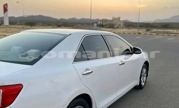 Buy Used Toyota Camry White Car in Muttrah in Masqat Buy Used Toyota Camry White Car in Muttrah in Masqat
