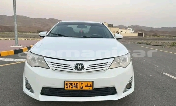 Buy Used Toyota Camry White Car in Muttrah in Masqat Buy Used Toyota Camry White Car in Muttrah in Masqat