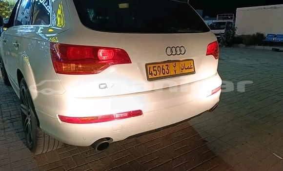 Buy Used Ford Escape White Car in Ruwi in Masqat Buy Used Ford Escape White Car in Ruwi in Masqat