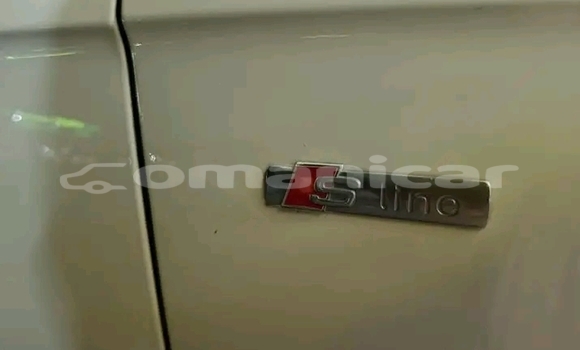 Buy Used Ford Escape White Car in Ruwi in Masqat Buy Used Ford Escape White Car in Ruwi in Masqat