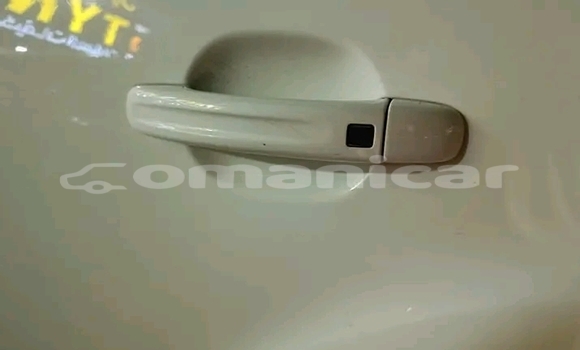 Buy Used Ford Escape White Car in Ruwi in Masqat Buy Used Ford Escape White Car in Ruwi in Masqat