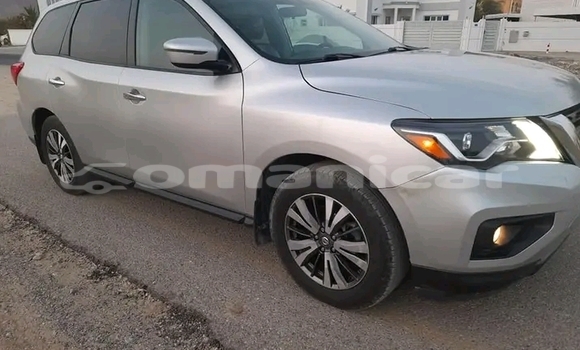 Buy Used Nissan Pathfinder Other Car in as–Sib in Masqat Buy Used Nissan Pathfinder Other Car in as–Sib in Masqat