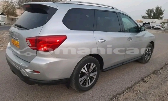 Buy Used Nissan Pathfinder Other Car in as–Sib in Masqat Buy Used Nissan Pathfinder Other Car in as–Sib in Masqat