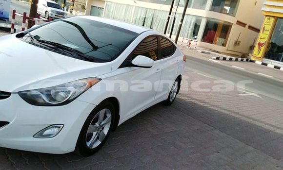 Buy Used Hyundai Elantra White Car in Muscat in Masqat Buy Used Hyundai Elantra White Car in Muscat in Masqat