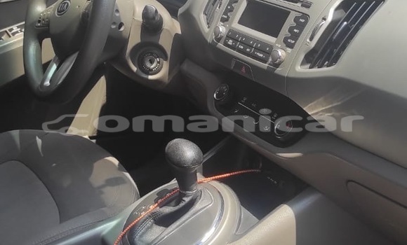 Buy Used Kia Sportage Silver Car in Masqat in Masqat Buy Used Kia Sportage Silver Car in Masqat in Masqat