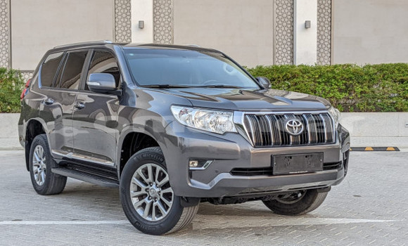 Buy Used Toyota Land Cruiser Prado White Car in Muscat in Masqat Buy Used Toyota Land Cruiser Prado White Car in Muscat in Masqat