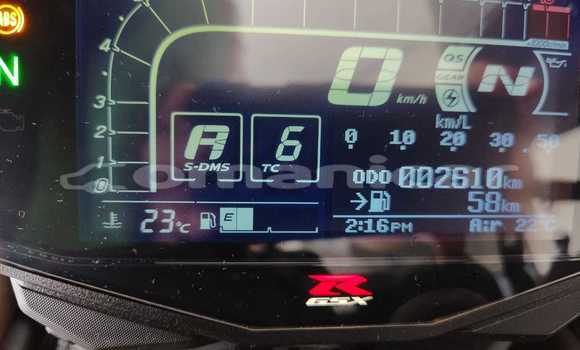 Buy Used Suzuki GSX–R White Bike in Muscat in Masqat Buy Used Suzuki GSX–R White Bike in Muscat in Masqat