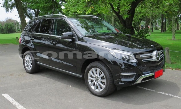 Buy Used Mercedes-Benz GLE Black Car in Muscat in Masqat