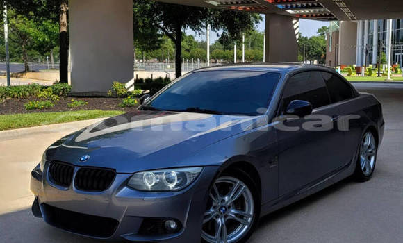Buy Used BMW 3–Series Blue Car in Muscat in Masqat Buy Used BMW 3–Series Blue Car in Muscat in Masqat