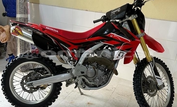 Buy Used Honda CRF Beige Bike in Muscat in Masqat Buy Used Honda CRF Beige Bike in Muscat in Masqat