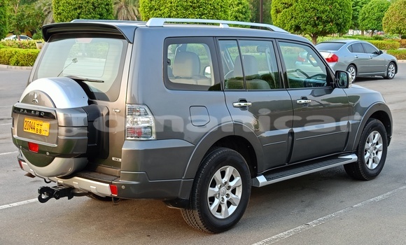 Buy Used Mitsubishi Pajero Other Car in as–Sib in Masqat Buy Used Mitsubishi Pajero Other Car in as–Sib in Masqat