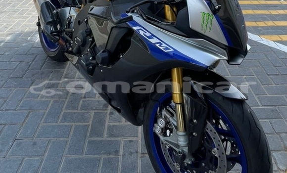 Buy Used Yamaha R1 Black Bike in Muscat in Masqat