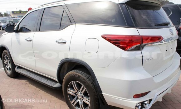 Buy Import Toyota Fortuner White Car in Import - Dubai in Dhufar Buy Import Toyota Fortuner White Car in Import - Dubai in Dhufar
