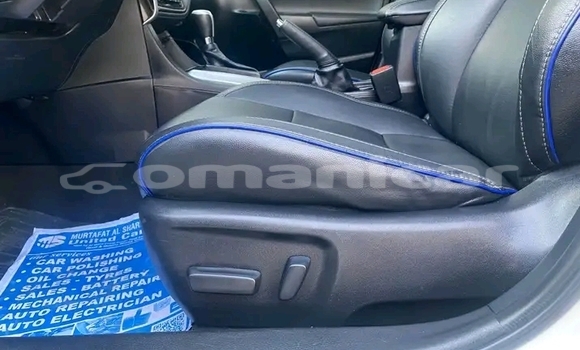 Buy Used Toyota Corolla White Car in as–Suwayq in al-Batinah Buy Used Toyota Corolla White Car in as–Suwayq in al-Batinah