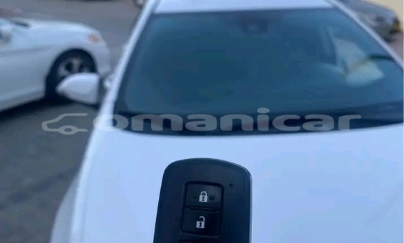 Buy Used Toyota Corolla White Car in as–Suwayq in al-Batinah Buy Used Toyota Corolla White Car in as–Suwayq in al-Batinah