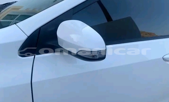 Buy Used Toyota Corolla White Car in as–Suwayq in al-Batinah Buy Used Toyota Corolla White Car in as–Suwayq in al-Batinah