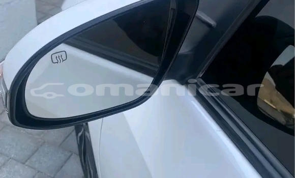 Buy Used Toyota Corolla White Car in Madinat Qabus in Masqat Buy Used Toyota Corolla White Car in Madinat Qabus in Masqat