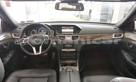 Buy Used Mercedes-Benz E200 White Car in as–Sib in Masqat Buy Used Mercedes-Benz E200 White Car in as–Sib in Masqat