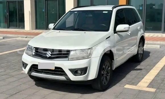 Buy Used Suzuki Vitara White Car in as–Suwayq in al-Batinah Buy Used Suzuki Vitara White Car in as–Suwayq in al-Batinah