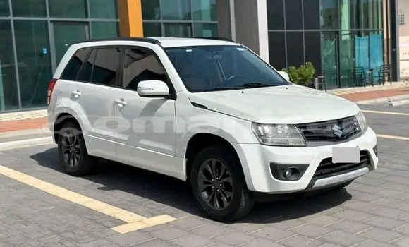Buy Used Suzuki Vitara White Car in as–Suwayq in al-Batinah Buy Used Suzuki Vitara White Car in as–Suwayq in al-Batinah