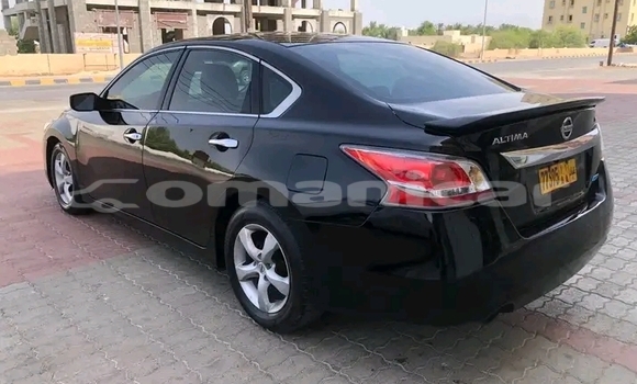 Buy Used Nissan Altima Black Car in as–Suwayq in al-Batinah Buy Used Nissan Altima Black Car in as–Suwayq in al-Batinah