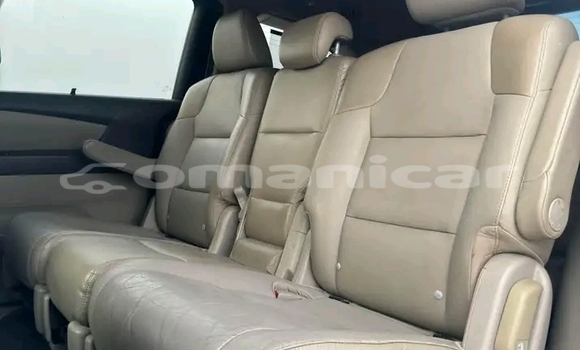 Buy Used Honda Odyssey White Car in Barkah in al-Batinah Buy Used Honda Odyssey White Car in Barkah in al-Batinah