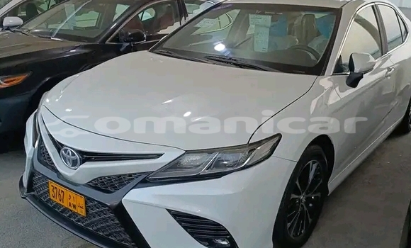 Buy Used Toyota Camry White Car in Masqat in Masqat Buy Used Toyota Camry White Car in Masqat in Masqat