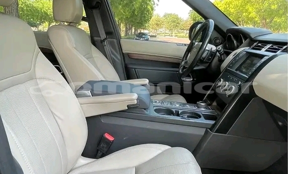 Buy Used Land Rover Discovery Black Car in ar–Rustaq in al-Batinah Buy Used Land Rover Discovery Black Car in ar–Rustaq in al-Batinah