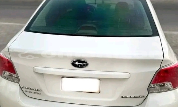 Buy Used Hyundai Elantra White Car in as–Suwayq in al-Batinah Buy Used Hyundai Elantra White Car in as–Suwayq in al-Batinah