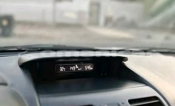 Buy Used Hyundai Elantra White Car in as–Suwayq in al-Batinah Buy Used Hyundai Elantra White Car in as–Suwayq in al-Batinah