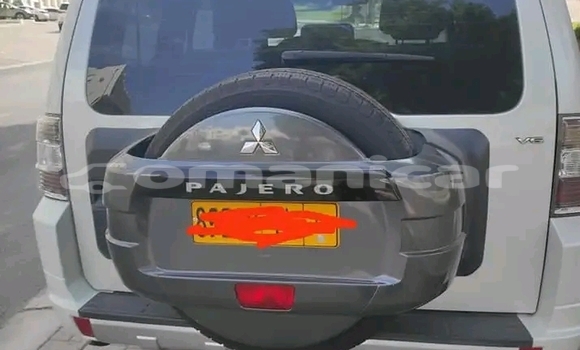 Buy Used Mitsubishi Pajero White Car in as–Suwayq in al-Batinah Buy Used Mitsubishi Pajero White Car in as–Suwayq in al-Batinah