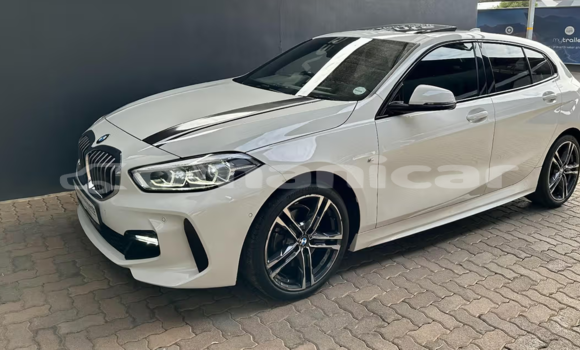 Buy Used BMW 1-Series White Car in Muscat in Masqat Buy Used BMW 1-Series White Car in Muscat in Masqat