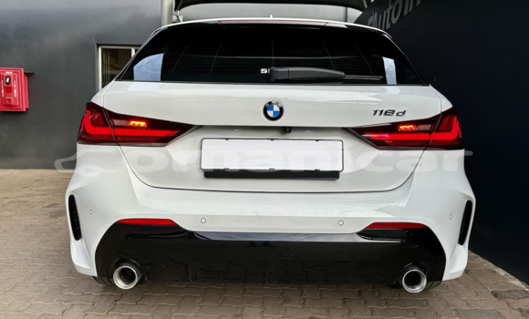 Buy Used BMW 1-Series White Car in Muscat in Masqat Buy Used BMW 1-Series White Car in Muscat in Masqat