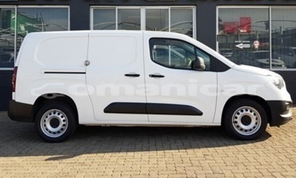 Buy Used Opel Combo White Car in Muscat in Masqat Buy Used Opel Combo White Car in Muscat in Masqat
