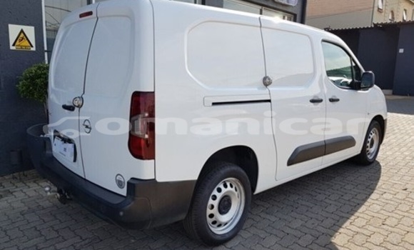 Buy Used Opel Combo White Car in Muscat in Masqat Buy Used Opel Combo White Car in Muscat in Masqat
