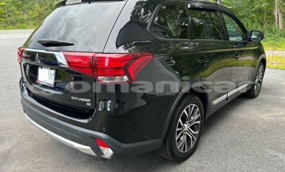 Buy Used Mitsubishi Outlander Black Car in Muscat in Masqat Buy Used Mitsubishi Outlander Black Car in Muscat in Masqat