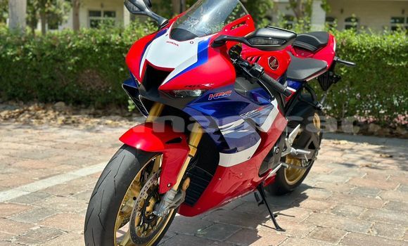 Buy Used Honda CBR 1000 RR Red Bike in Muscat in Masqat Buy Used Honda CBR 1000 RR Red Bike in Muscat in Masqat