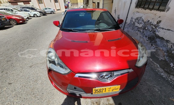 Buy Used Hyundai Veloster Red Car in Muttrah in Masqat Buy Used Hyundai Veloster Red Car in Muttrah in Masqat