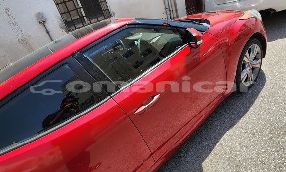 Buy Used Hyundai Veloster Red Car in Muttrah in Masqat Buy Used Hyundai Veloster Red Car in Muttrah in Masqat
