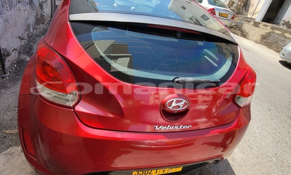 Buy Used Hyundai Veloster Red Car in Muttrah in Masqat Buy Used Hyundai Veloster Red Car in Muttrah in Masqat