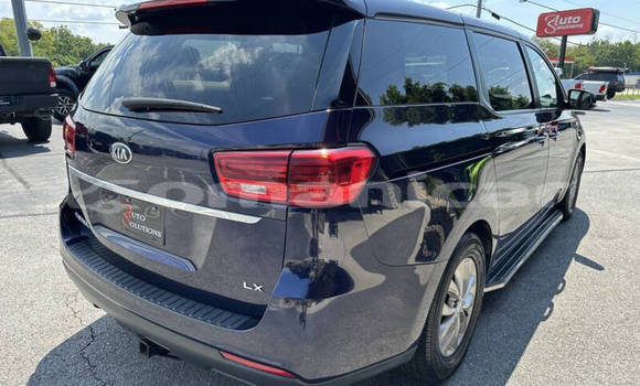 Buy Used Kia Sedona Blue Car in Muscat in Masqat Buy Used Kia Sedona Blue Car in Muscat in Masqat