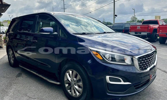 Buy Used Kia Sedona Blue Car in Muscat in Masqat Buy Used Kia Sedona Blue Car in Muscat in Masqat