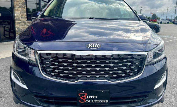 Buy Used Kia Sedona Blue Car in Muscat in Masqat Buy Used Kia Sedona Blue Car in Muscat in Masqat