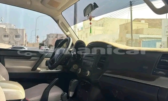 Buy Used Mitsubishi Pajero Other Car in as–Suwayq in al-Batinah Buy Used Mitsubishi Pajero Other Car in as–Suwayq in al-Batinah