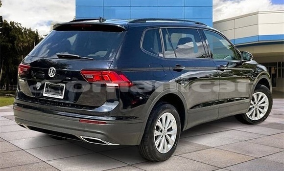 Buy Used Volkswagen Tiguan Black Car in Muscat in Masqat Buy Used Volkswagen Tiguan Black Car in Muscat in Masqat