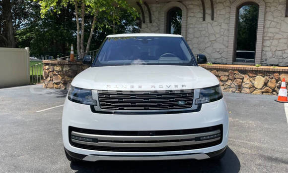 Buy Used Land Rover Range Rover White Car in Muscat in Masqat Buy Used Land Rover Range Rover White Car in Muscat in Masqat
