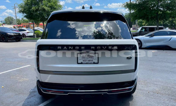 Buy Used Land Rover Range Rover White Car in Muscat in Masqat Buy Used Land Rover Range Rover White Car in Muscat in Masqat