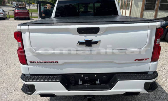 Buy Used Chevrolet Silverado White Car in Muscat in Masqat Buy Used Chevrolet Silverado White Car in Muscat in Masqat