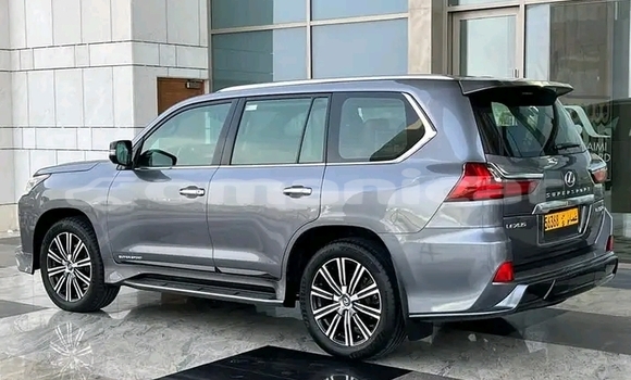 Buy Used Lexus LX 570 Other Car in as–Sib in Masqat Buy Used Lexus LX 570 Other Car in as–Sib in Masqat